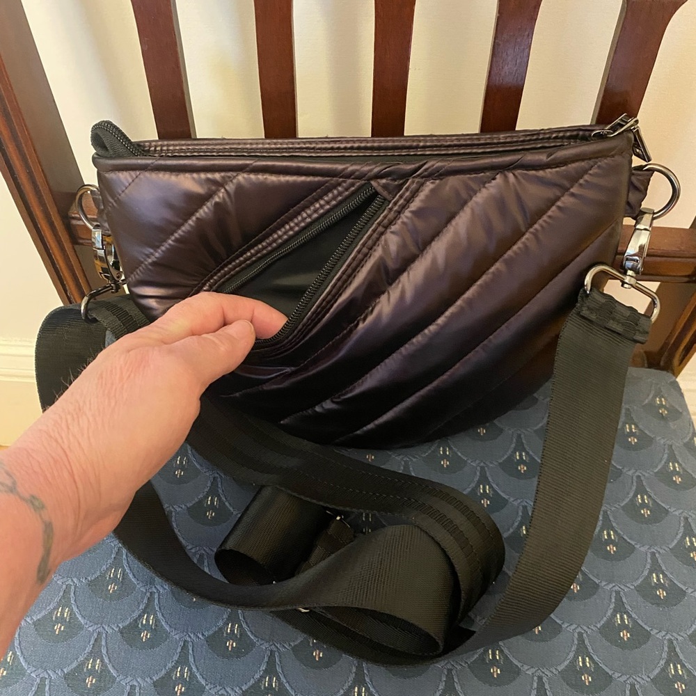 NWOT THINK ROYLAN QUILTED CROSSBODY. - Picture 4 of 12
